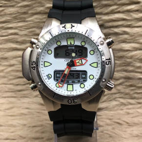 Relógio Citizen Aqualand Funcional Prata e Fundo Branco – Pulseira de Borracha – À PROVA D’ÁGUA