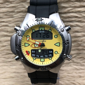 Relógio Citizen Aqualand Funcional – Prata, Preto e Amarelo – Pulseira de Borracha – À PROVA D’ÁGUA