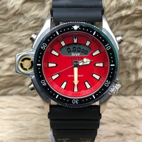 Relógio Citizen Aqualand No Atacado – Prata, Preto e Fundo Vermelho – Pulseira de Borracha – À PROVA D’ÁGUA
